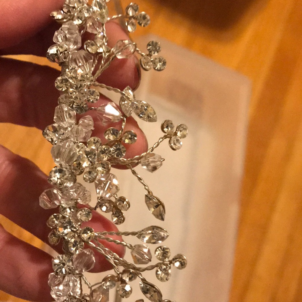 Scottsdale Bridal Crystal Tiera! Worn once!